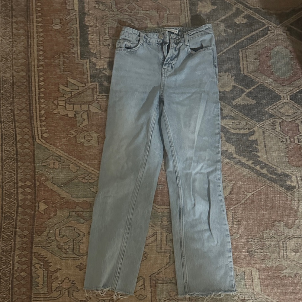 Zara Women's Gray Straight Leg Jeans